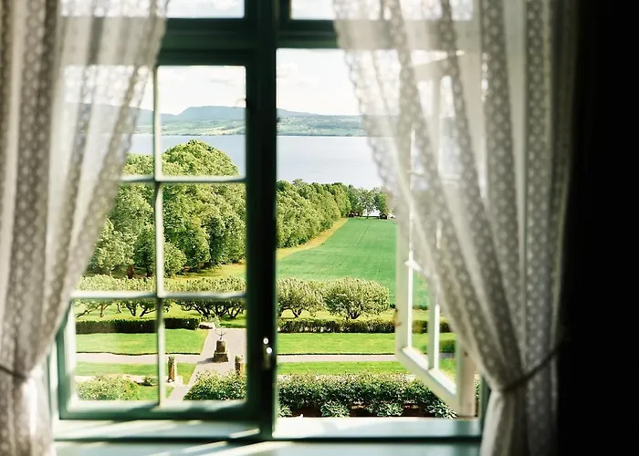 Hoel Gard - Herregarden Ved Mjosa *